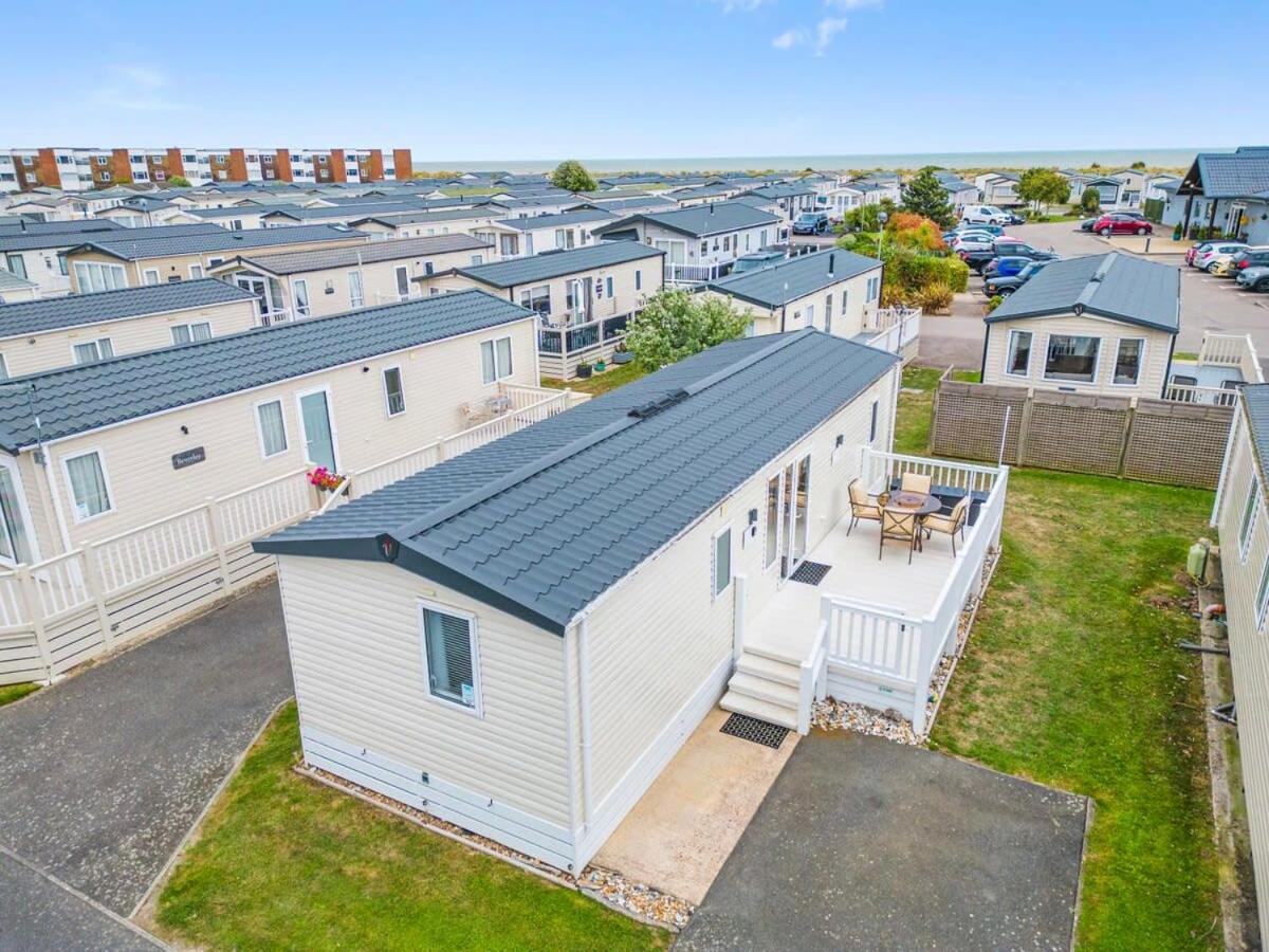 Escape To Paradise At Pevensey Bay Holiday Park 13 Woodland Walk 빌라 외부 사진